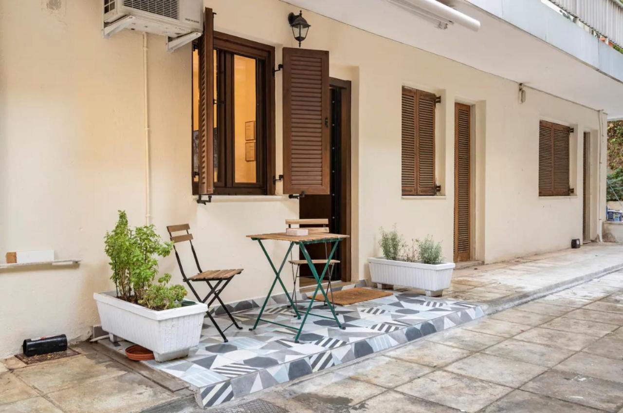 Cute Tiny Apartment In The Heart Of Flisvos Athen Eksteriør billede